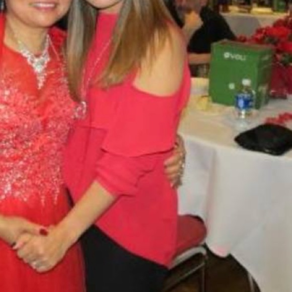 red tunic - Picture 3 of 4